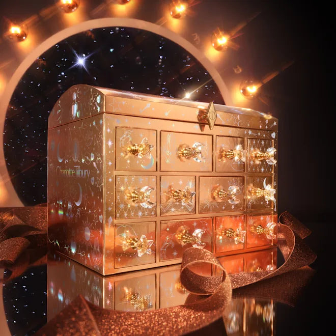 Адвент чемодан от Charlotte Tilbury