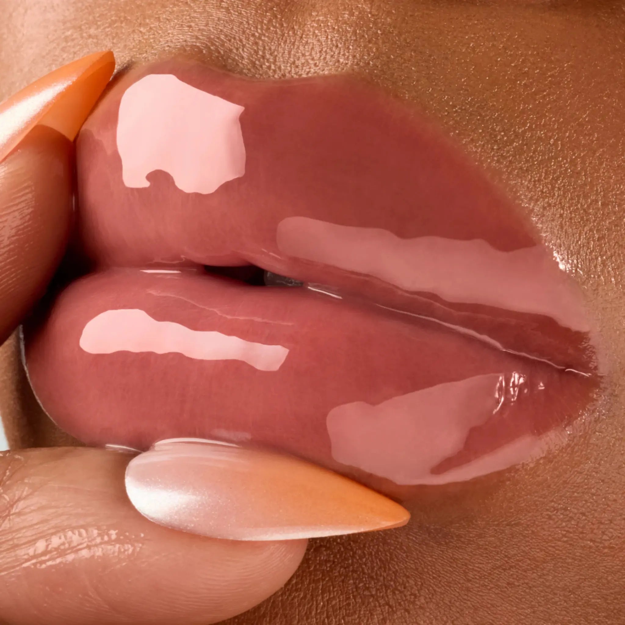 Блеск для губ Gisou — Honey Infused Hydrating Lip Oil / Bee-llini Peach Findy Uzbekistan