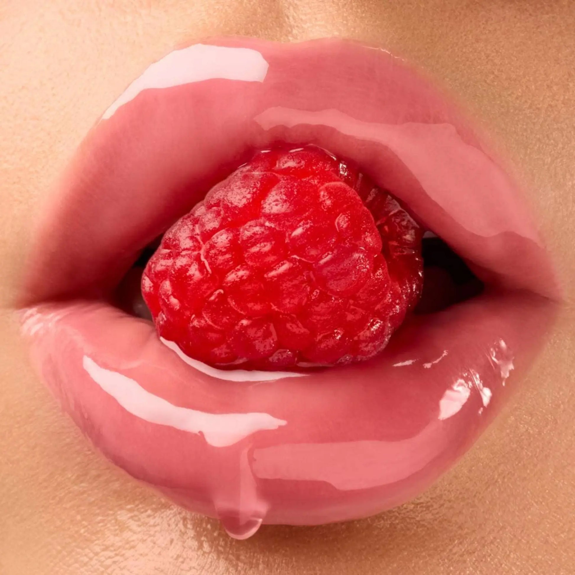 Блеск для губ Gisou — Honey Infused Hydrating Lip Oil / Raspberry Swirl Findy Uzbekistan
