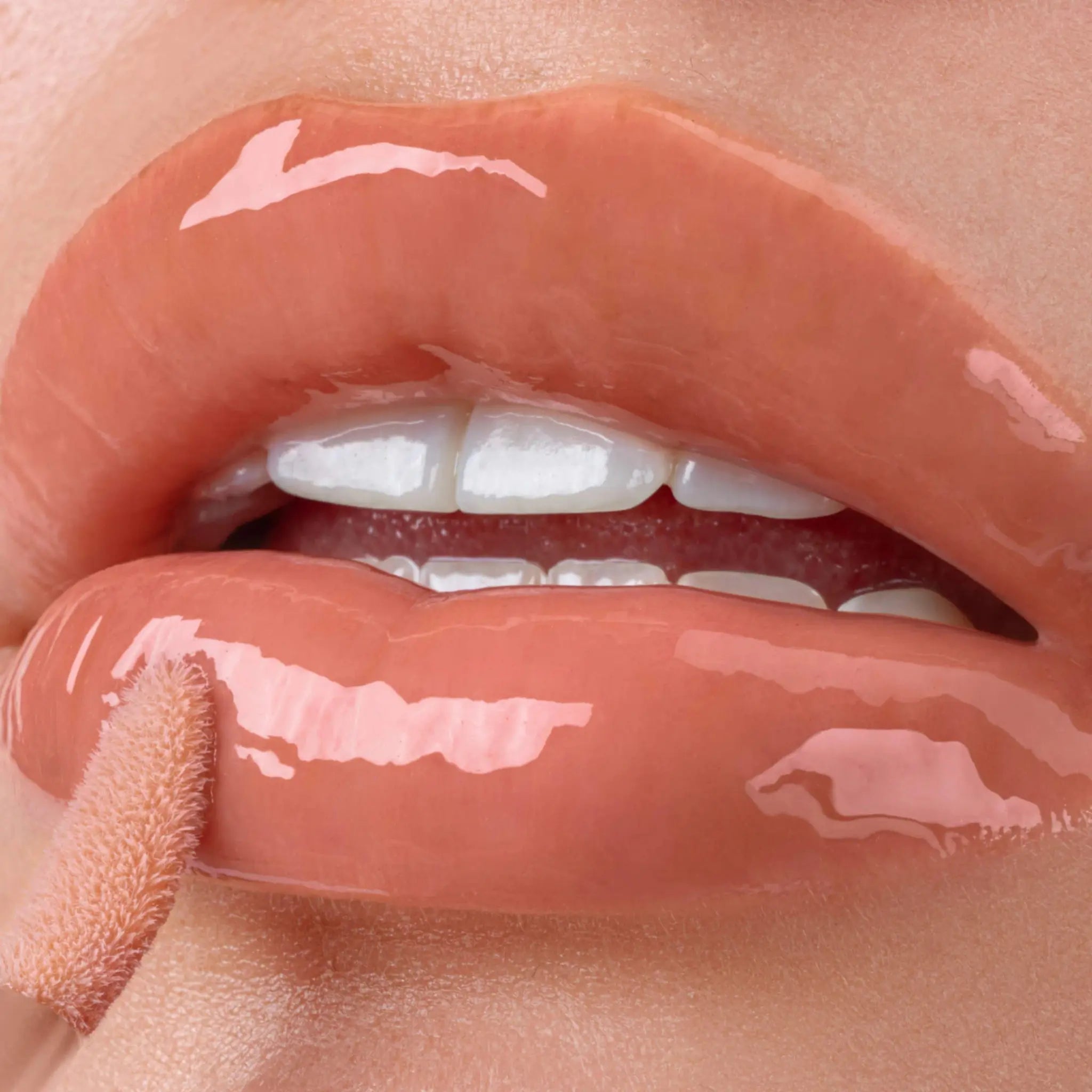 Блеск для губ Gisou — Honey Infused Hydrating Lip Oil / Sticky Toffee Findy Uzbekistan