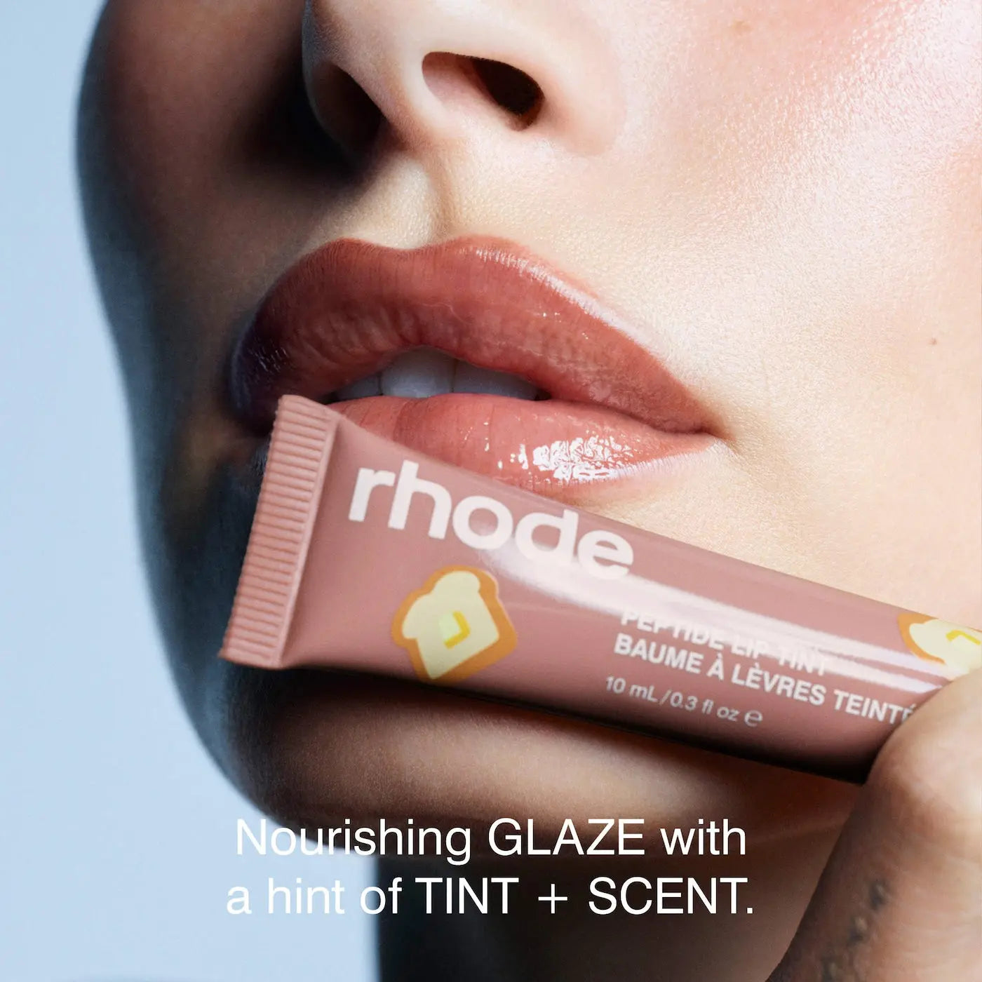 Блеск для губ / rhode Limited Edition Scented Peptide Lip Tint Nourishing Glaze / Toast rhode
