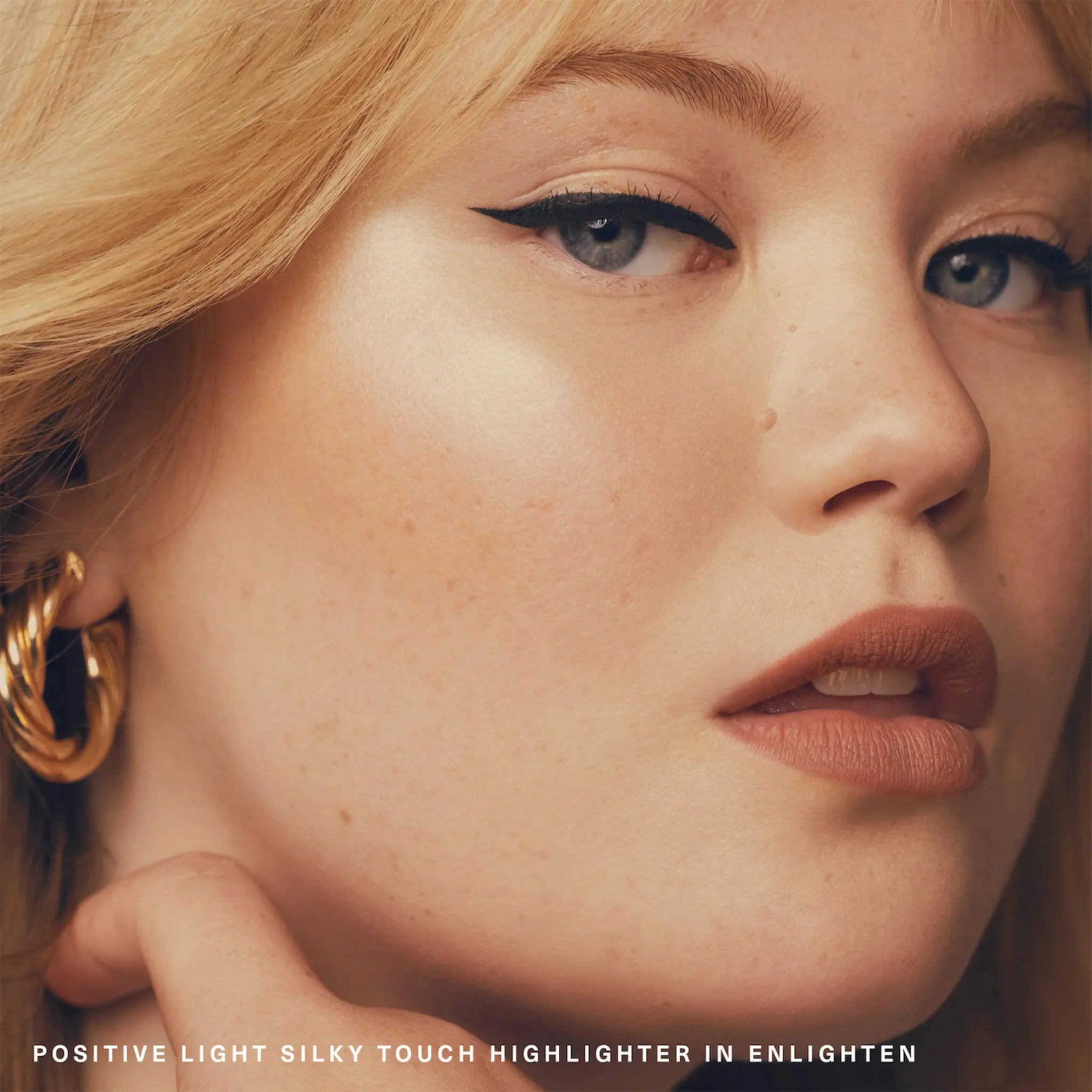 Хайлайтер Rare Beauty - Positive Light Silky Touch / Enlighten Findy Uzbekistan