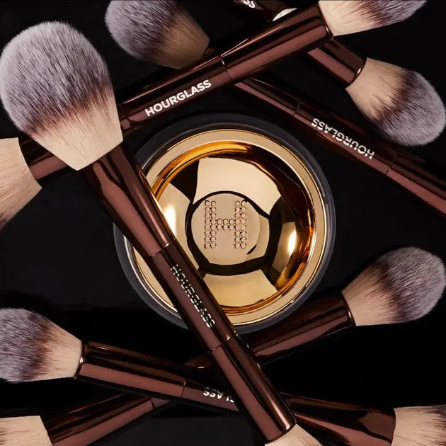 Кисть для пудры / Hourglass Veil™ Powder Brush Hourglass