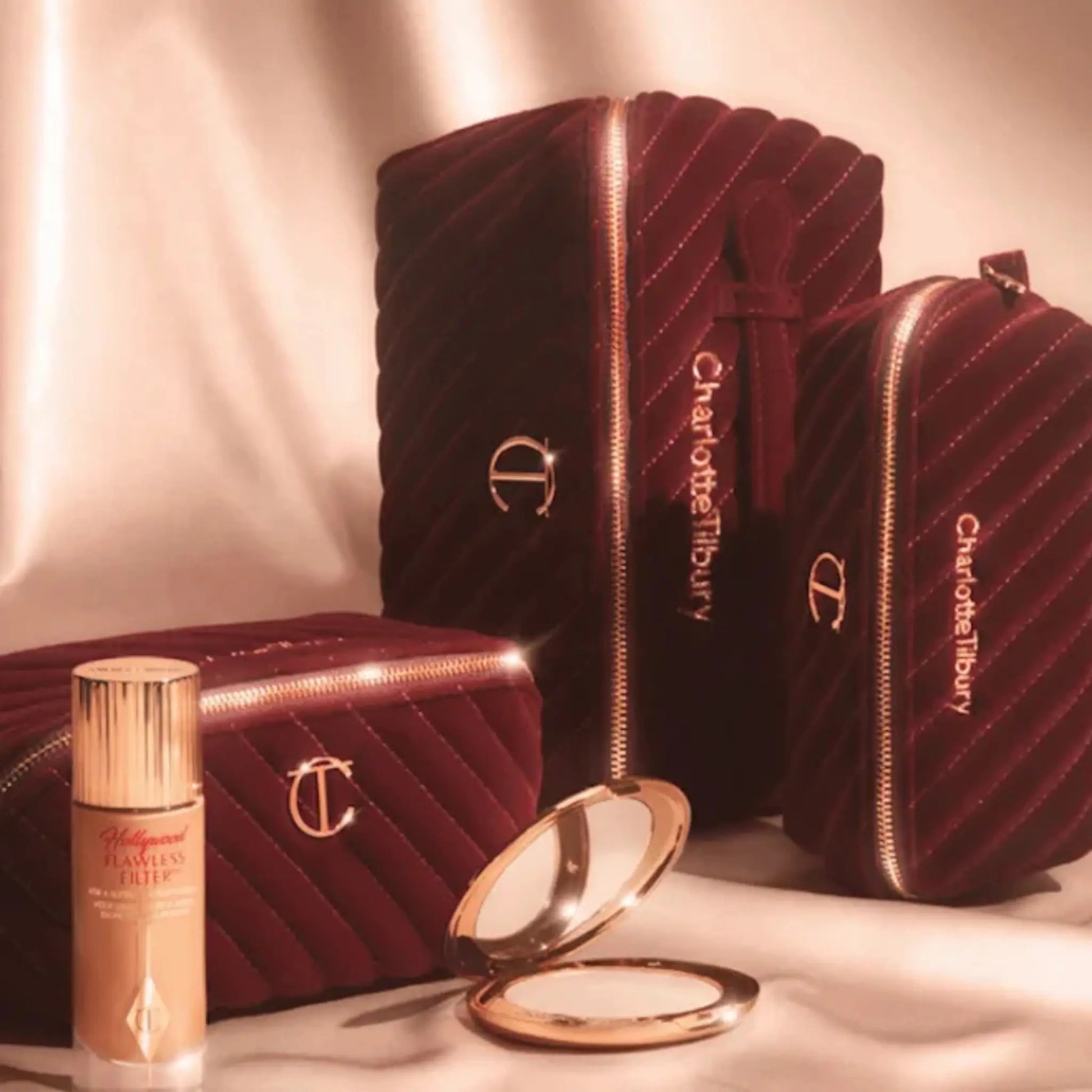 Косметичка Charlotte Tilbury Makeup Bag of Dreams / LARGE Findy Uzbekistan