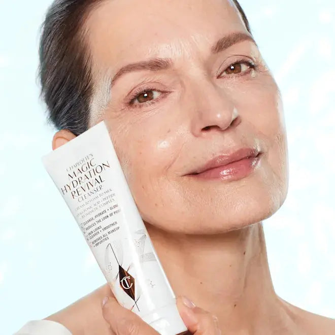 Очищающее средство Charlotte Tilbury Hydration Revival Cleanser / 120 мл Charlotte Tilbury