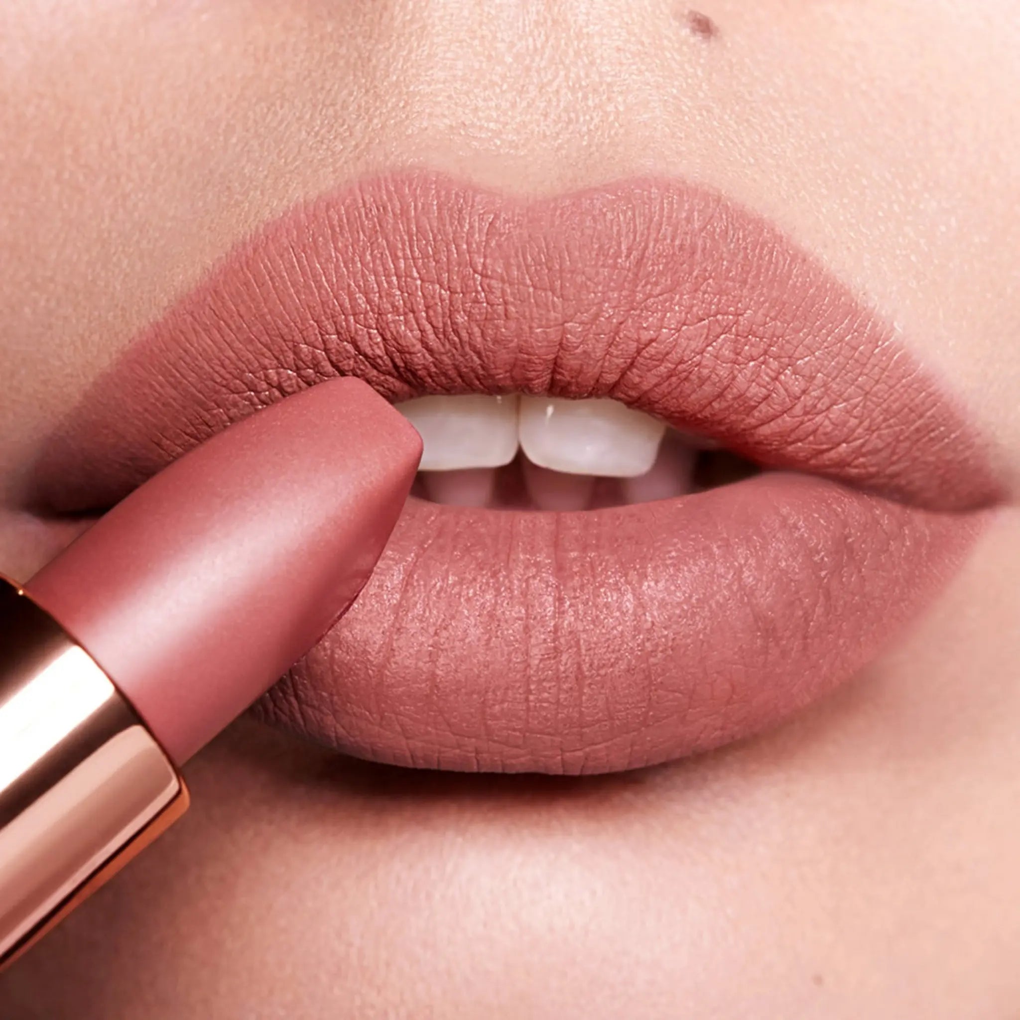 Набор для губ - Charlotte Tilbury Mini Pillow Talk Lipstick & Liner Set / Pillow Talk Findy Uzbekistan
