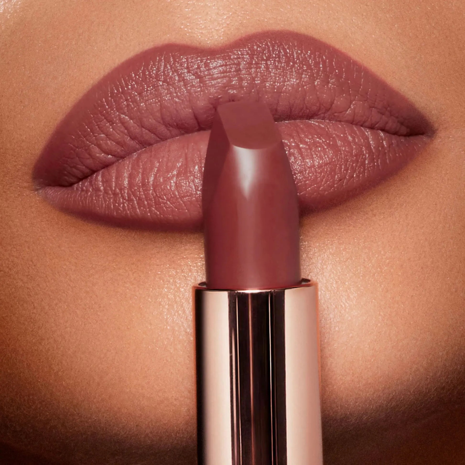 Набор для губ - Charlotte Tilbury Mini Pillow Talk Lipstick & Liner Set / Pillow Talk Medium Findy Uzbekistan