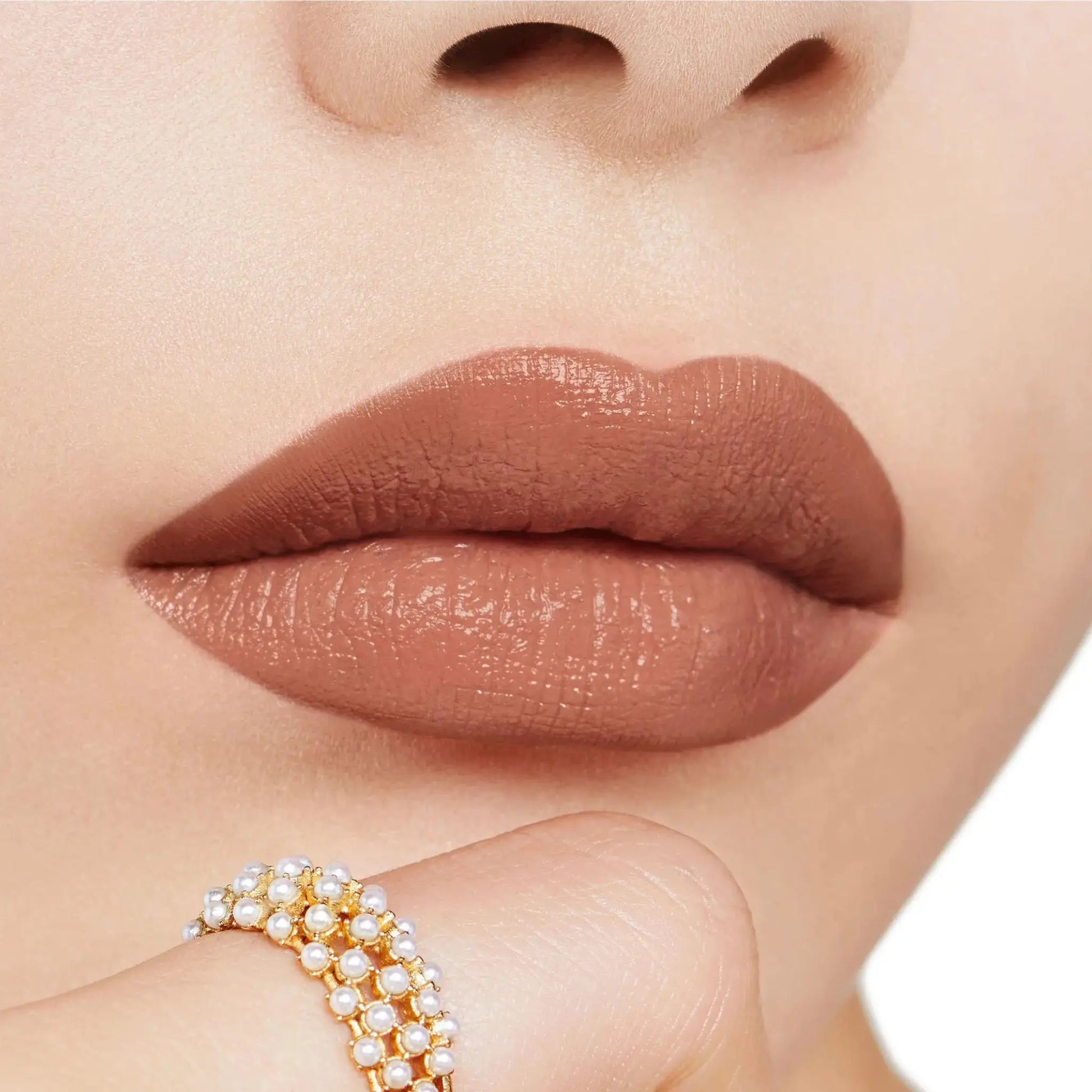 Помады / Dior rouge lipstick / 200 nude touch satin Dior