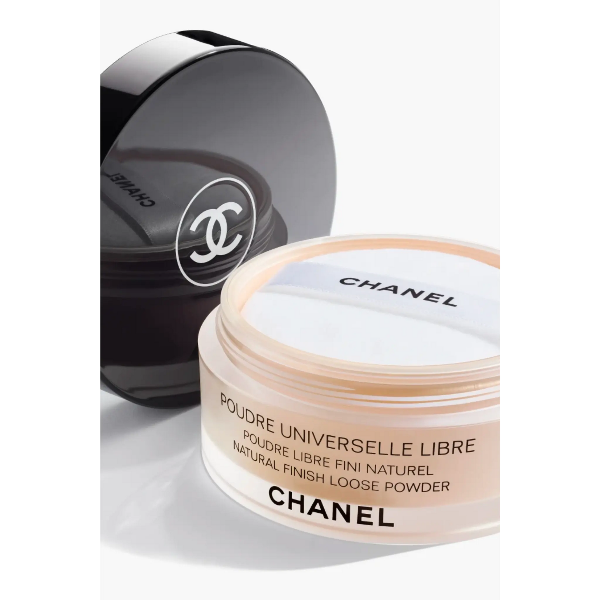 Пудра рассыпчатая Chanel — Poudre Universelle Libre Natural Finish Loose Powder / 20 Clair Findy Uzbekistan