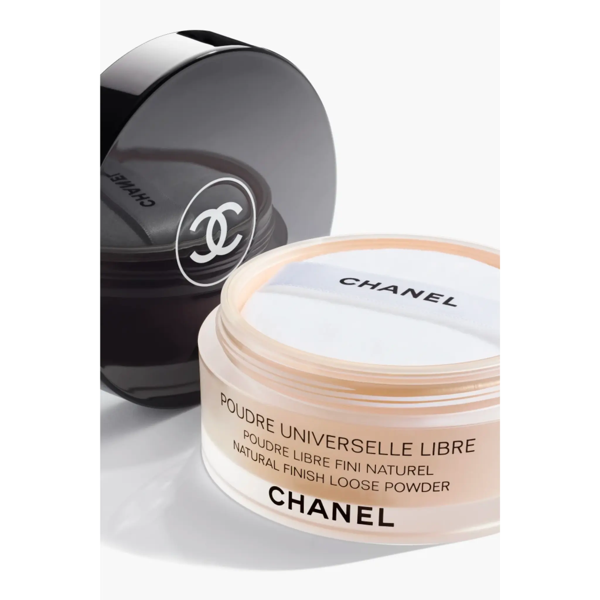Пудра рассыпчатая Chanel — Poudre Universelle Libre Natural Finish Loose Powder / 20 Clair Findy Uzbekistan