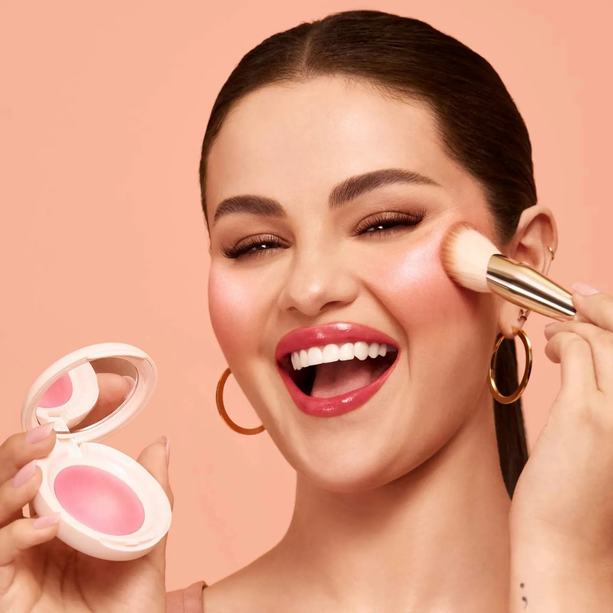 Пудровые румяна Rare Beauty - Soft Pinch Luminous Powder Blush / Cheer Findy Uzbekistan