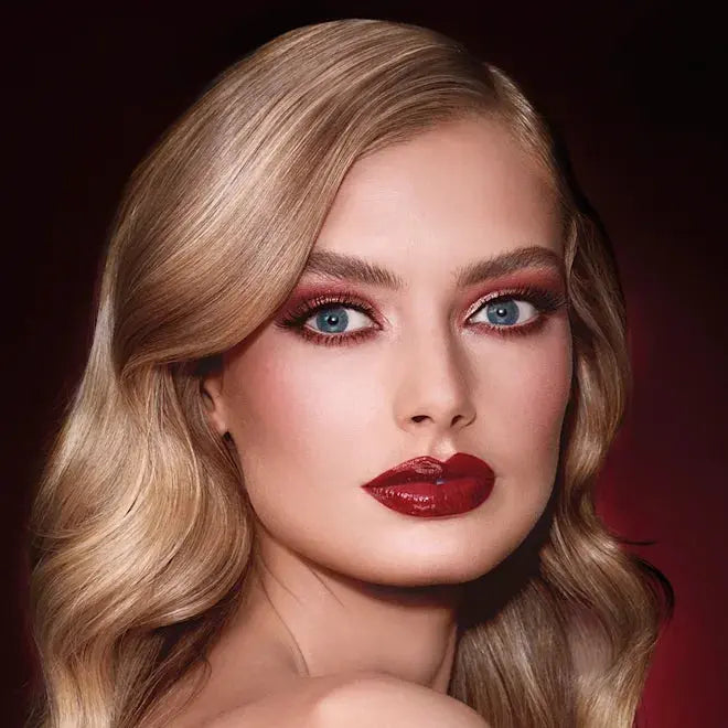 Румяна Charlotte Tilbury Cheek To Chic / оттенок Love Is The Drug Charlotte Tilbury