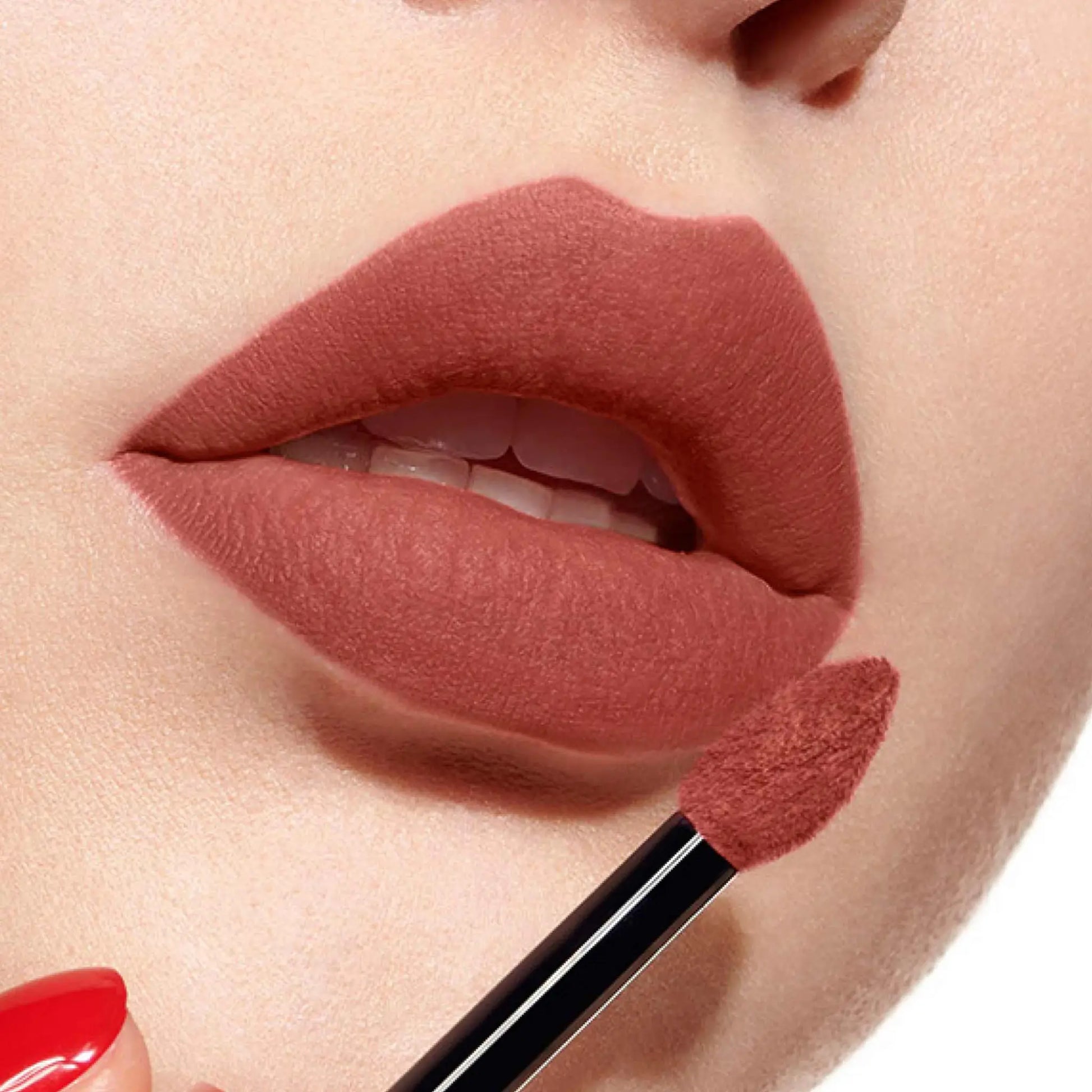 Жидкая помада / DIOR Rouge Dior Forever Liquid Lacquer / 200 Nude Touch Dior