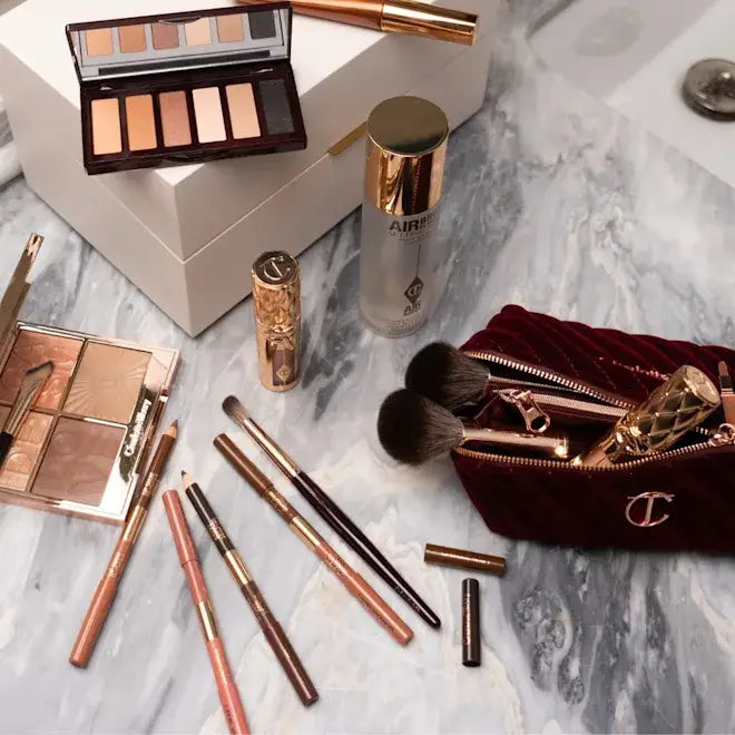 Косметичка Charlotte Tilbury - Makeup Bag of Dreams / Mini Findy Uzbekistan